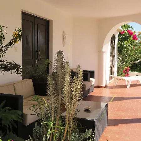 Alcaide Bed & Breakfast 3*